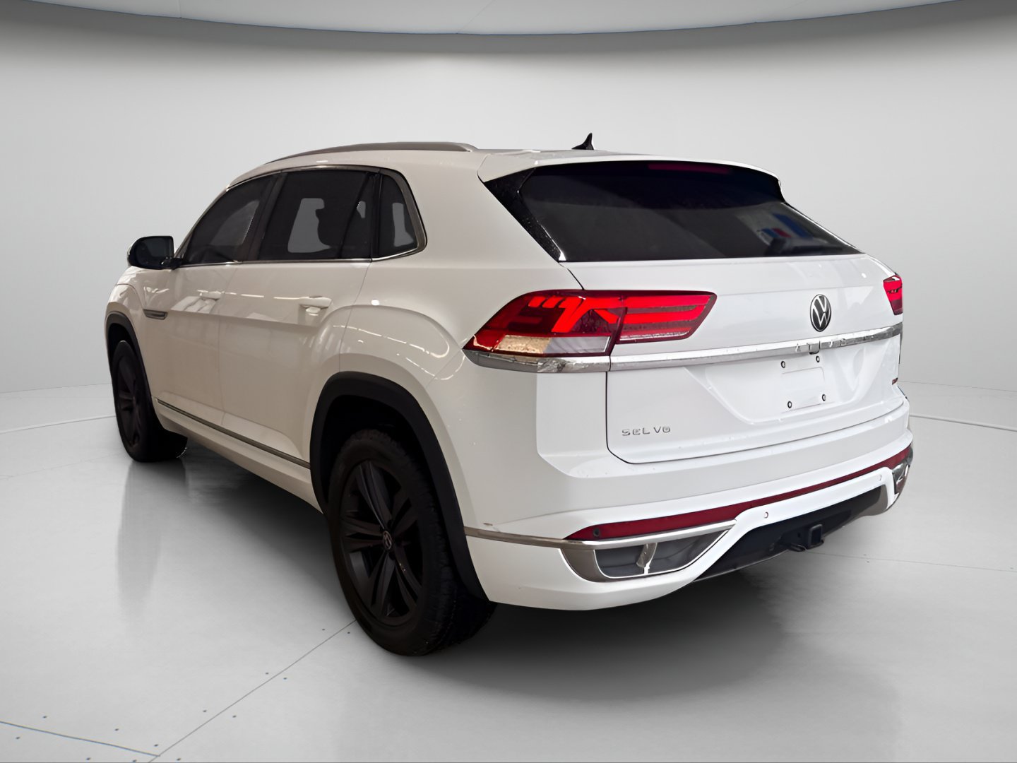 Used 2022 Volkswagen Atlas Cross Sport SEL R-Line w/ Cross Sport MDO Package AWD/4WD image 11