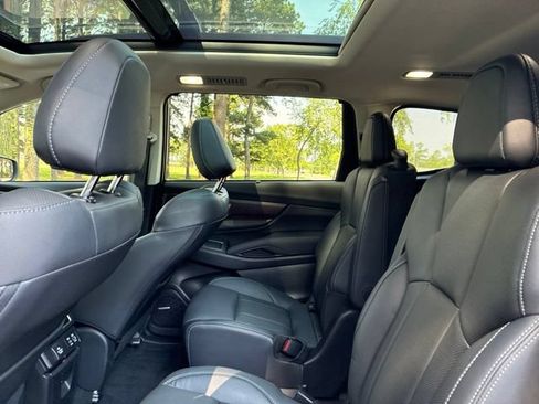 Used 2023 Subaru Ascent Touring AWD/4WD image 22