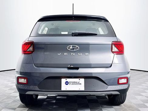New 2026 Hyundai Venue SEL FWD image 5