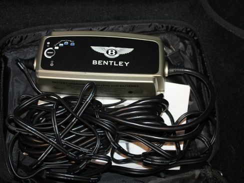 Used 2022 Bentley Flying Spur V8 image 49