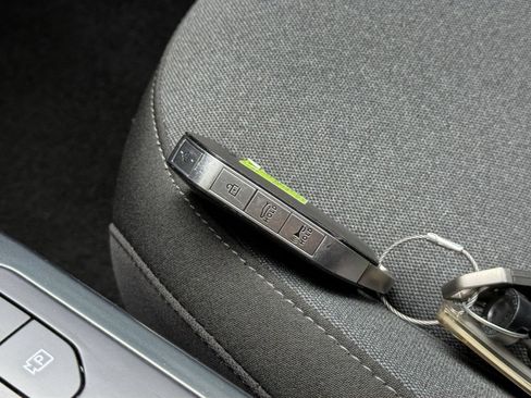 Used 2025 Kia K4 FWD image 22
