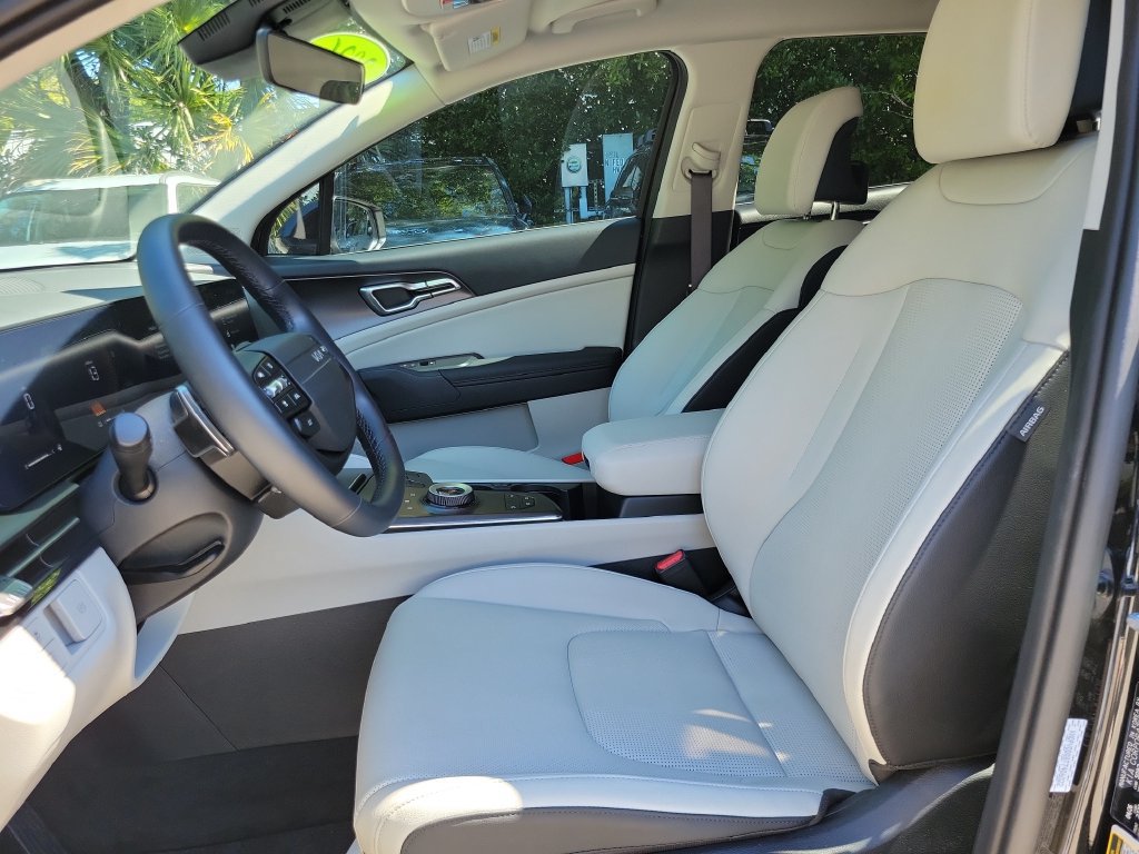 Certified 2026 Kia Sportage EX AWD/4WD image 8