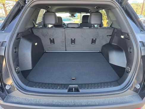 New 2026 Chevrolet Equinox LT w/ Convenience Package II FWD image 23