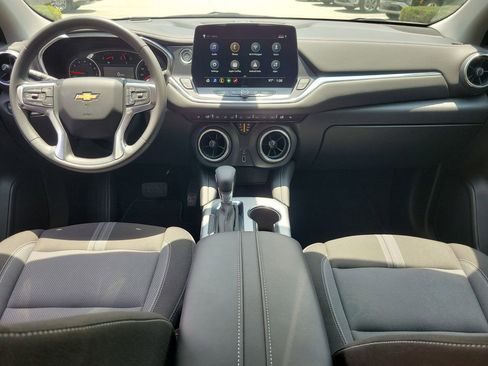 Used 2025 Chevrolet Blazer LT FWD image 11