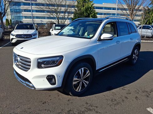 New 2026 Mercedes-Benz GLB 250 4MATIC image 3