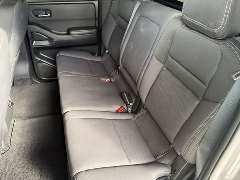 Used 2024 Nissan Frontier SV w/ SV Convenience Package AWD/4WD image 10