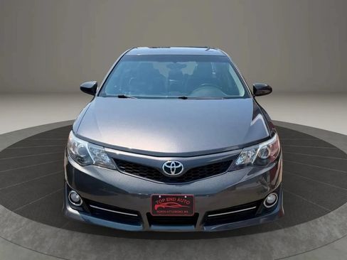 Used 2012 Toyota Camry SE FWD image 2
