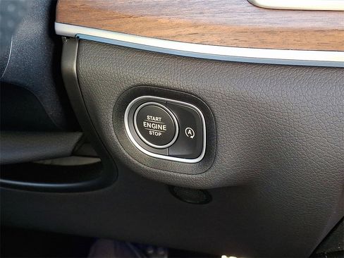 Certified 2025 Mercedes-Benz GLS 450 4MATIC image 24