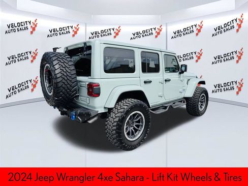 Used 2024 Jeep Wrangler Unlimited Sahara AWD/4WD image 3