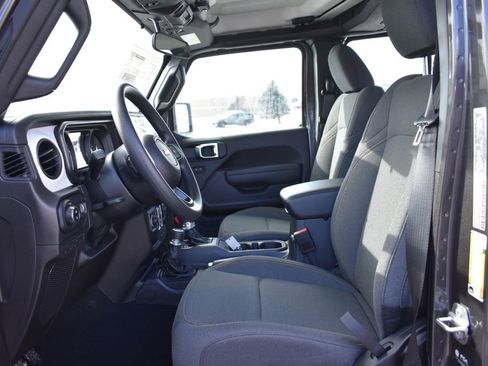 New 2026 Jeep Gladiator Sport AWD/4WD image 12