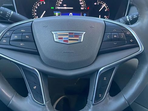 Used 2017 Cadillac XT5 Luxury image 29