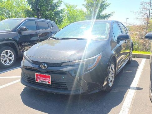 Used 2024 Toyota Corolla LE image 5