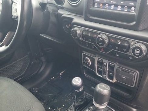 Used 2021 Jeep Gladiator Sport image 8