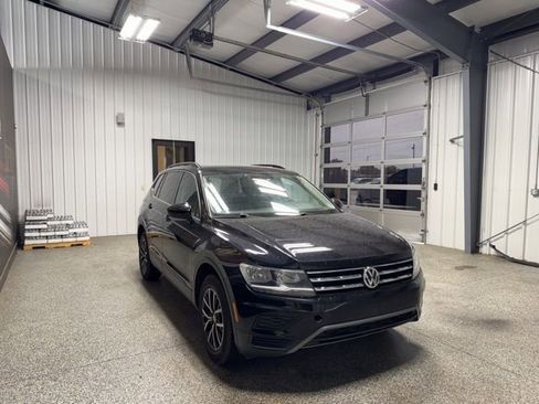 Used 2019 Volkswagen Tiguan SE FWD image 14