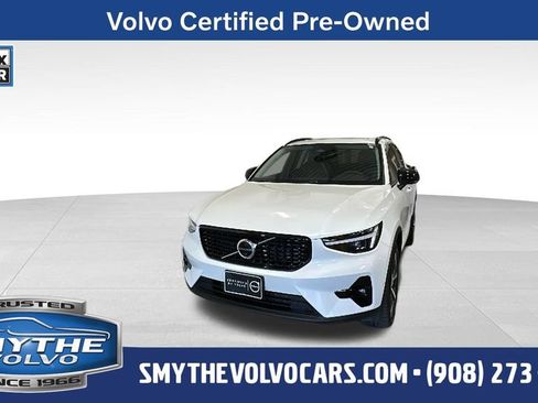 Certified 2026 Volvo XC40 B5 Plus AWD/4WD image 1