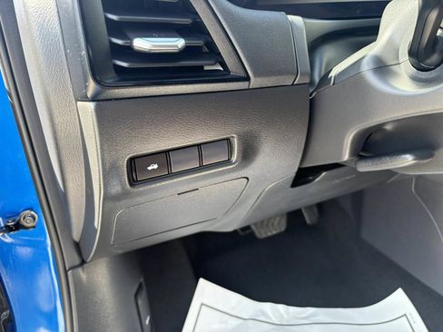 Used 2026 Nissan Sentra SR w/ Floor Mat Package FWD image 23
