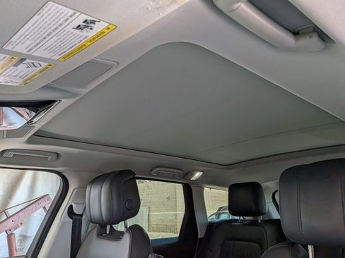 Used 2020 Land Rover Range Rover Sport HSE image 17