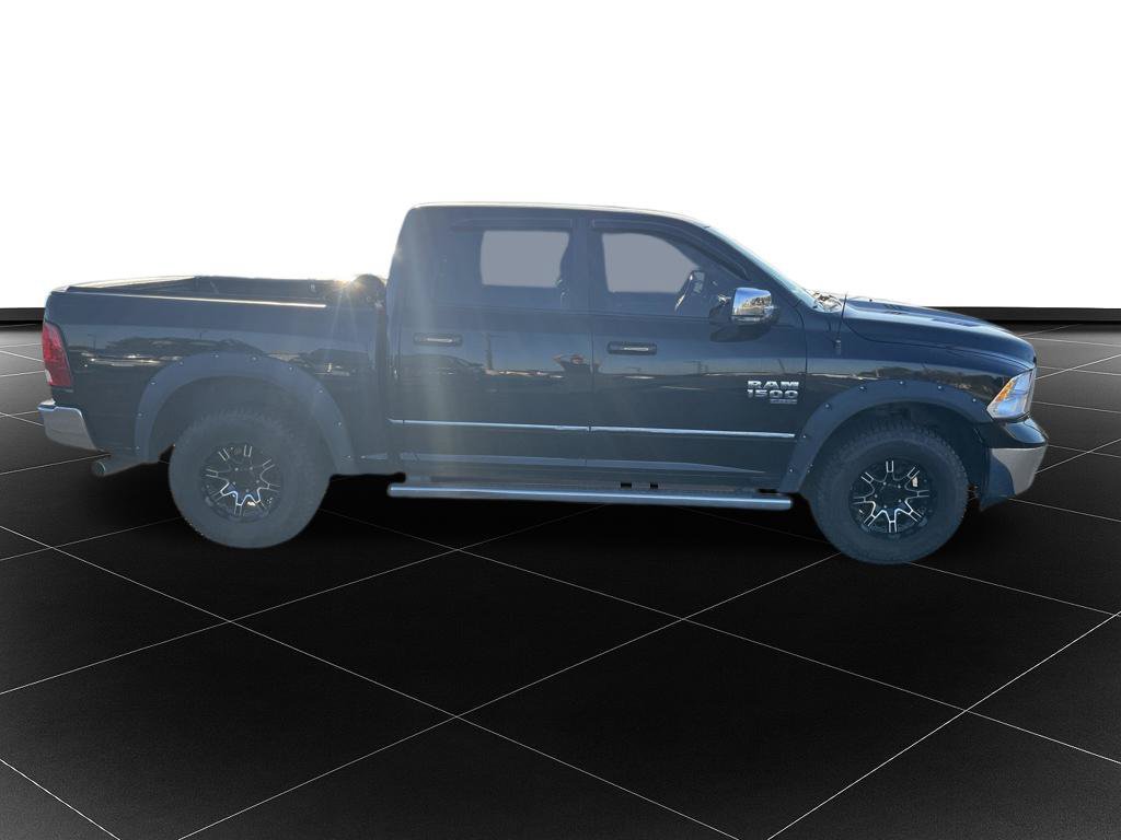 Used 2020 RAM 1500 Classic SLT w/ Luxury Group AWD/4WD image 6