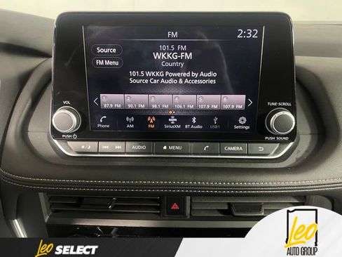 Used 2025 Nissan Rogue S FWD image 12