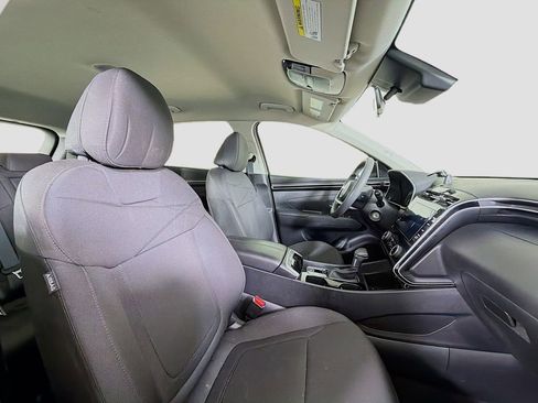 Used 2023 Hyundai Tucson SE image 25