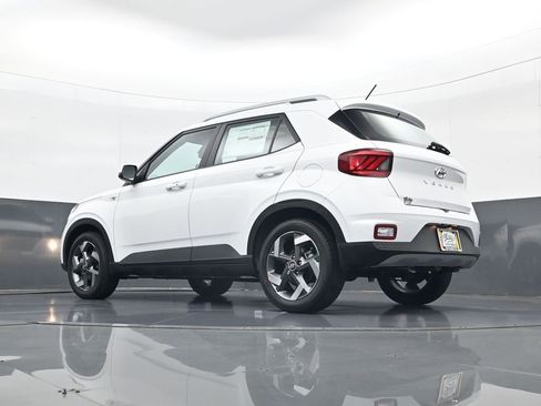 New 2026 Hyundai Venue SEL FWD image 27