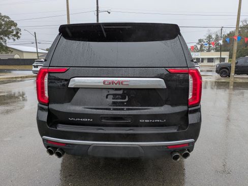 Used 2021 GMC Yukon XL Denali w/ Denali Premium Package RWD image 5
