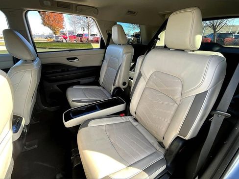 Used 2022 Nissan Pathfinder Platinum w/ Cargo Package image 34