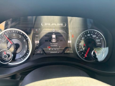 Used 2022 RAM 1500 Big Horn AWD/4WD image 10