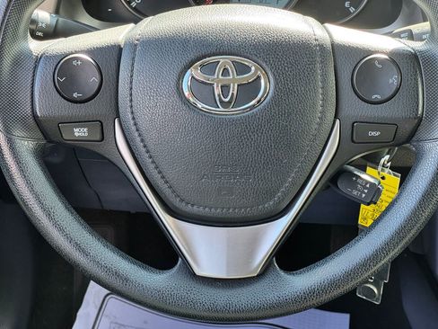Used 2016 Toyota RAV4 LE FWD image 17