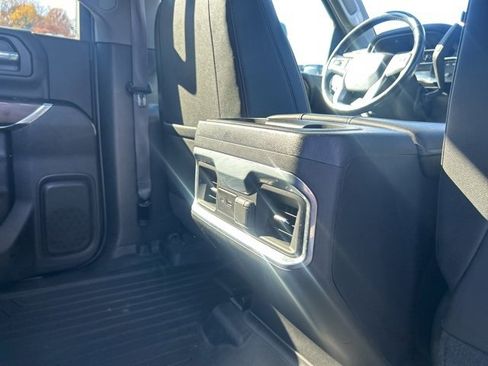 Used 2022 GMC Sierra 2500 SLT w/ SLT Convenience Package image 18