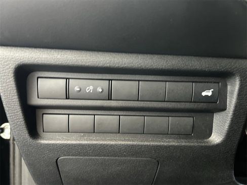 Used 2024 Mitsubishi Outlander SE image 14