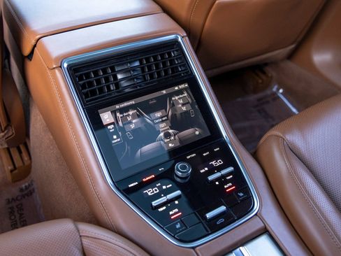 Used 2022 Porsche Panamera GTS image 48