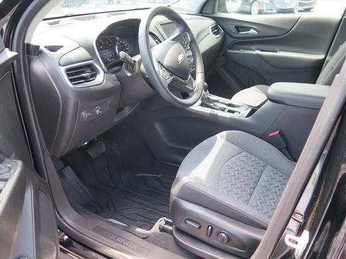 Used 2024 Chevrolet Equinox LT w/ LPO, Floor Liner Package FWD image 10
