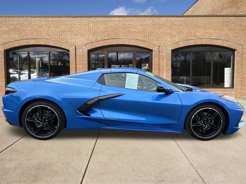 Used 2024 Chevrolet Corvette Stingray Preferred Conv w/ 2LT RWD image 2