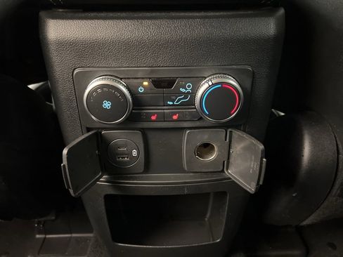 Certified 2020 Ford Explorer XLT w/ Equipment Group 202A image 29