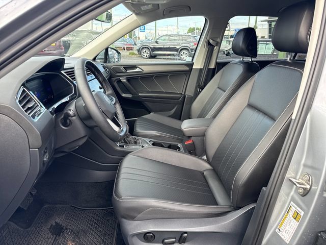 Used 2022 Volkswagen Tiguan SE AWD/4WD image 14