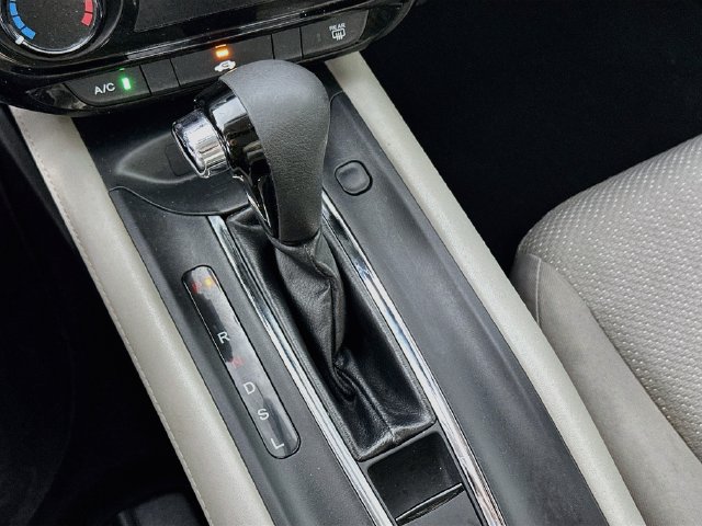 Used 2016 Honda HR-V LX image 14