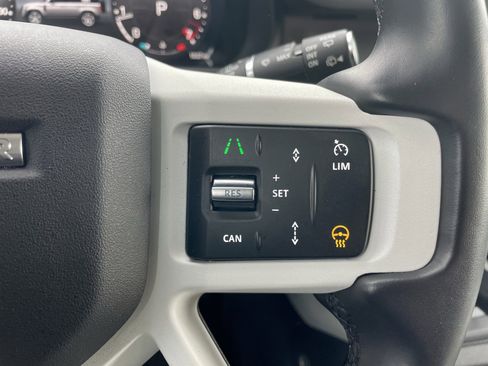 Certified 2024 Land Rover Defender 110 SE image 22