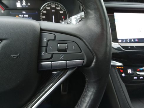 Used 2023 Cadillac XT6 Sport image 21