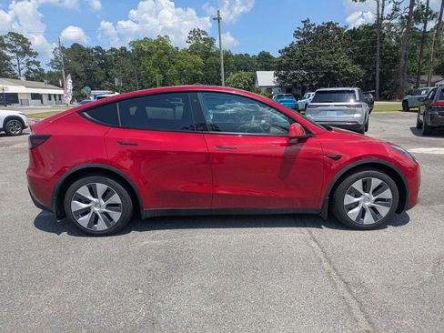 Used 2021 Tesla Model Y Long Range AWD/4WD image 3