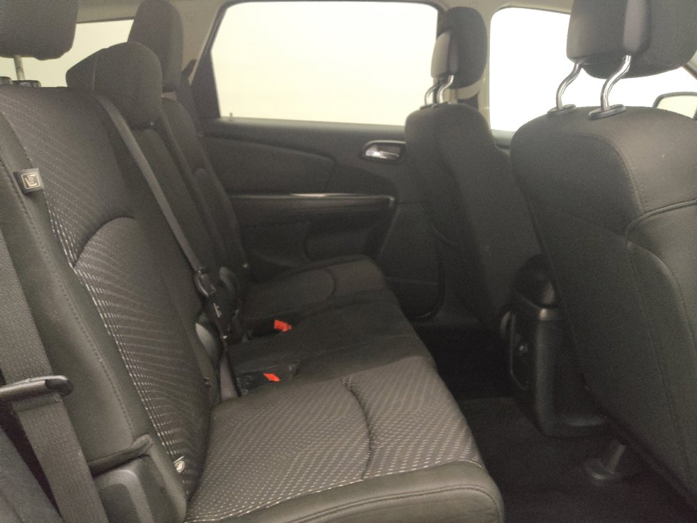 Used 2020 Dodge Journey SE FWD image 19