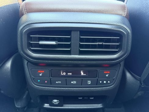 Used 2024 Honda Pilot Elite image 31