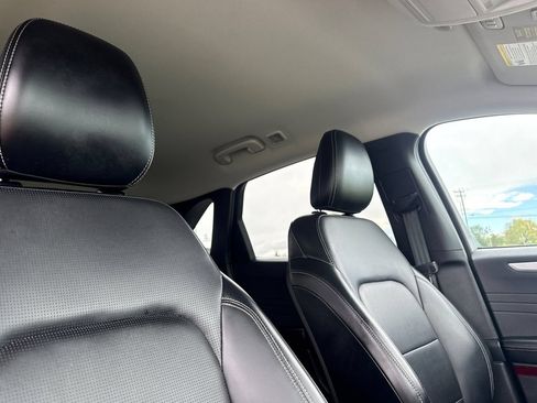 Used 2023 Ford Escape Platinum AWD/4WD image 19