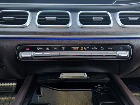 Used 2022 Mercedes-Benz GLS 450 GLS 450 image 17