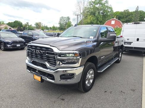 Certified 2026 RAM 2500 Big Horn AWD/4WD image 3