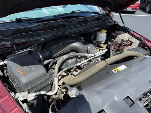 Used 2018 RAM 1500 Express AWD/4WD image 34