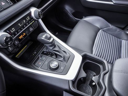 Used 2021 Toyota RAV4 XSE image 17