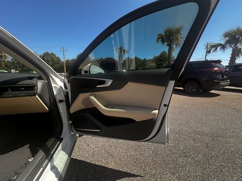 Used 2018 Audi A4 2.0T allroad Prestige w/ Prestige Package image 34