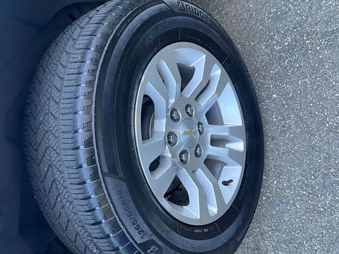 Used 2017 Chevrolet Tahoe LT AWD/4WD image 11