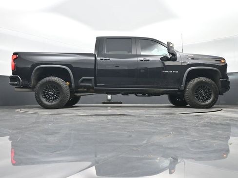 Used 2024 Chevrolet Silverado 2500 ZR2 image 31
